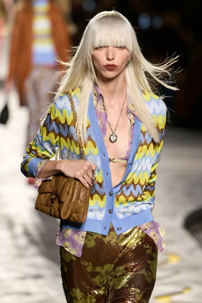 Look 14